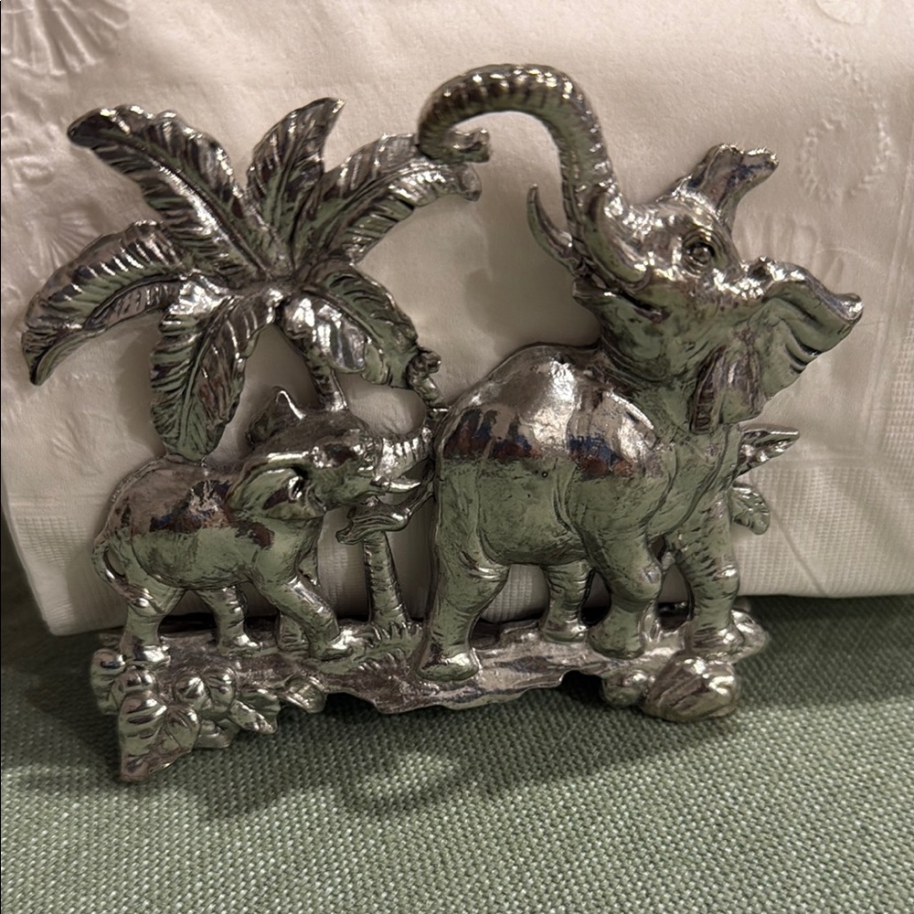 Silver Elephant Figurine - Picture 6 of 6